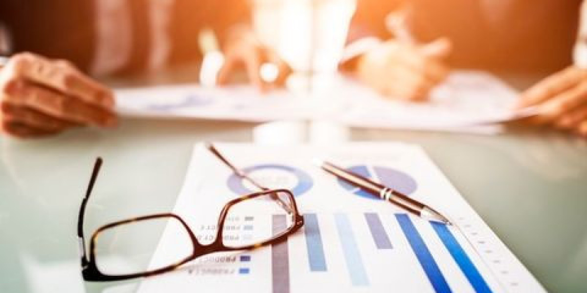 Europe Adhesive Tapes Market Share By 2032 | Anticipating Growth and Advancements with Opportunities and Challenges